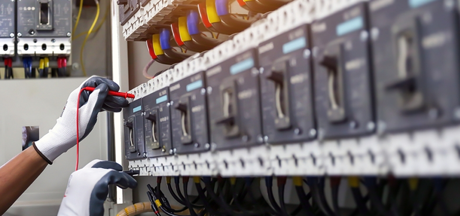 Follow-up and maintenance department at the EPS Electric company center